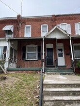 Building Photo - 229 E 13th St