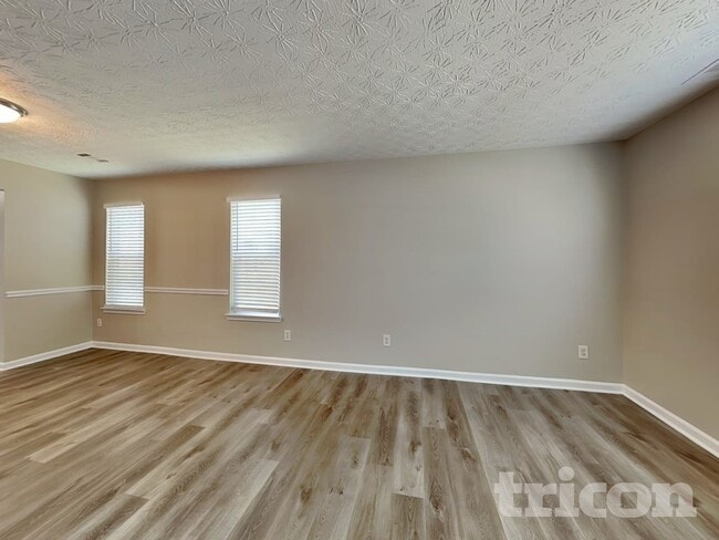 Foto del edificio - 305 Sarasota Ln