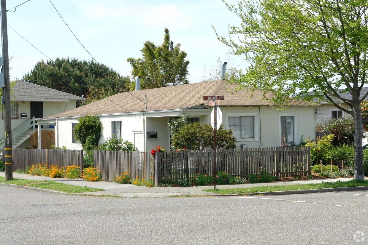 Primary Photo - 2550 Mabel St