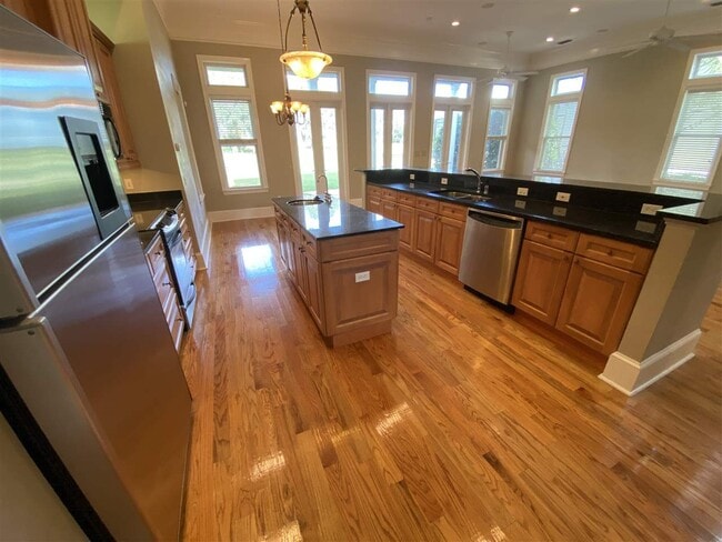 Building Photo - 3126 Baringer Hill Dr