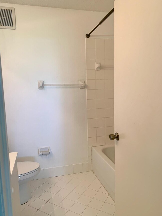 Foto del edificio - 980 NE 33rd Ter