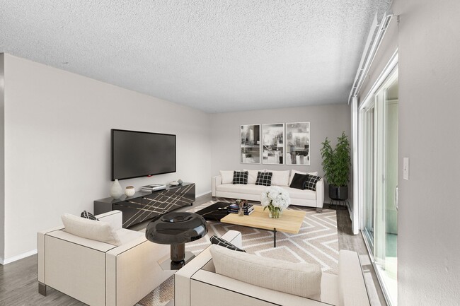 Building Photo - 2 bedroom 1 bath in South Hill area!