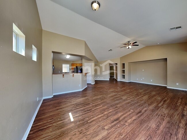 Building Photo - 2653 W Sunset Way