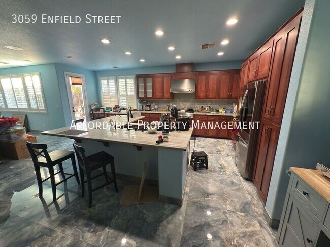 Building Photo - 3059 Enfield St