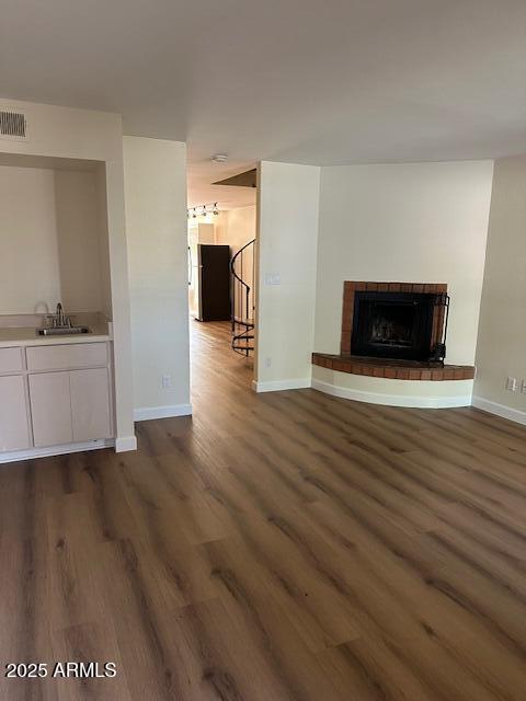 Building Photo - 1425 E Desert Cove Ave
