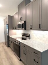 Building Photo - 16601 Braker Ln Building Photo - 16601 Braker Ln