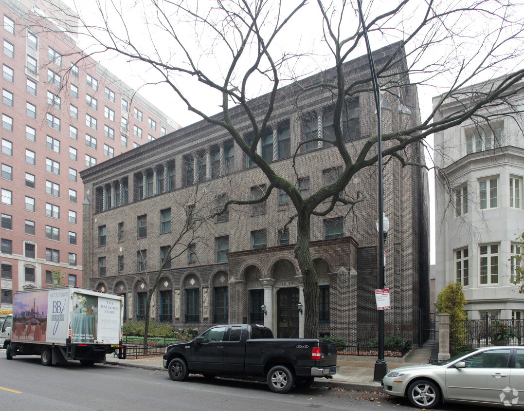 Building - The Three Arts Club of Chicago