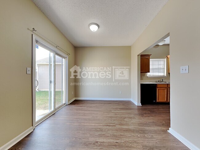 Foto del edificio - 561 Shining Star Lane