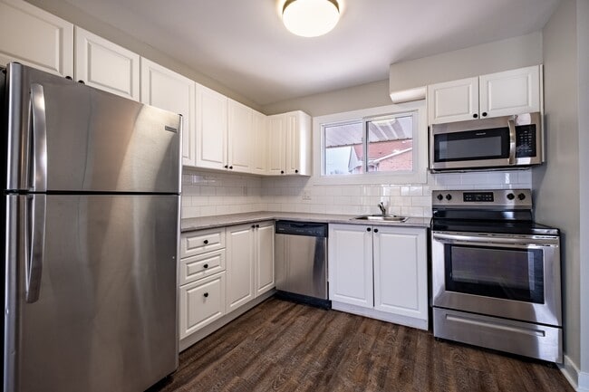 Building Photo - Millwood Brownstones
