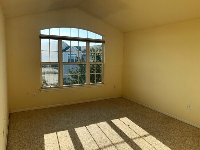 Foto del edificio - 1150 Park Dr