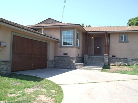 Primary Photo - 1134 Pyramid St