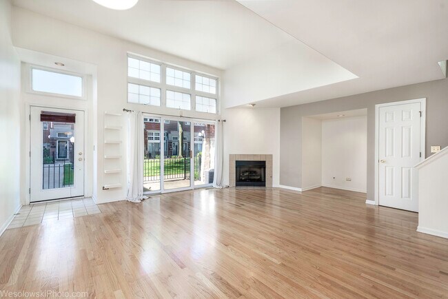 Foto del edificio - 4930 S Cornell Ave