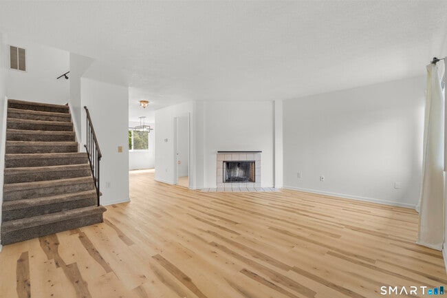 Building Photo - 27 Crows Nest Ln