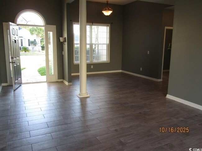 Foto del edificio - 1103 Checkerberry St