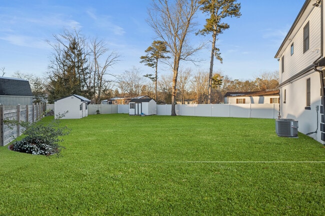 Foto del edificio - 207 Woodlawn Ave