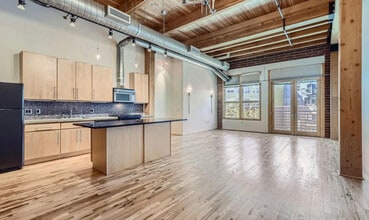 Building Photo - 2955 Inca St