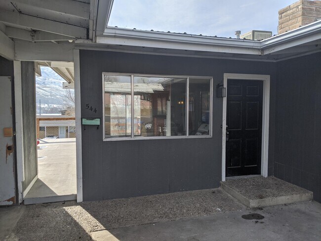 Building Photo - 544 E 600 S