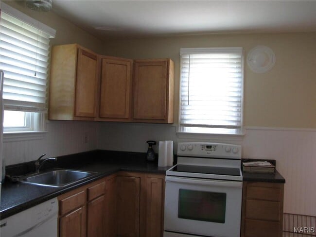 Building Photo - 10720 Tesshire Dr