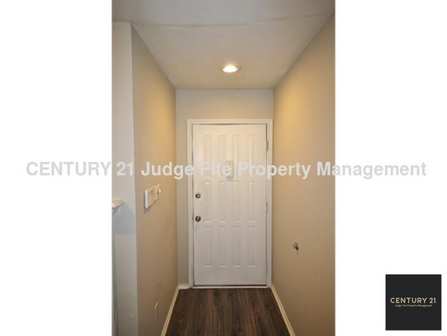 Building Photo - 2535 Wedglea Dr