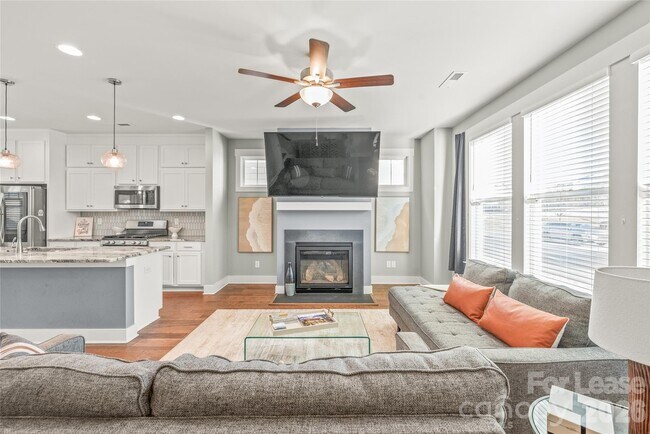 Foto del edificio - 554 Amalfi Dr