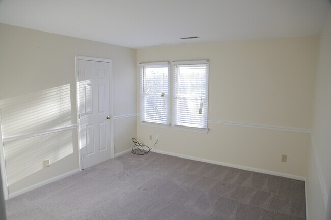 Foto del edificio - 2bd/2.5bth home in Southpark! Location, Lo...