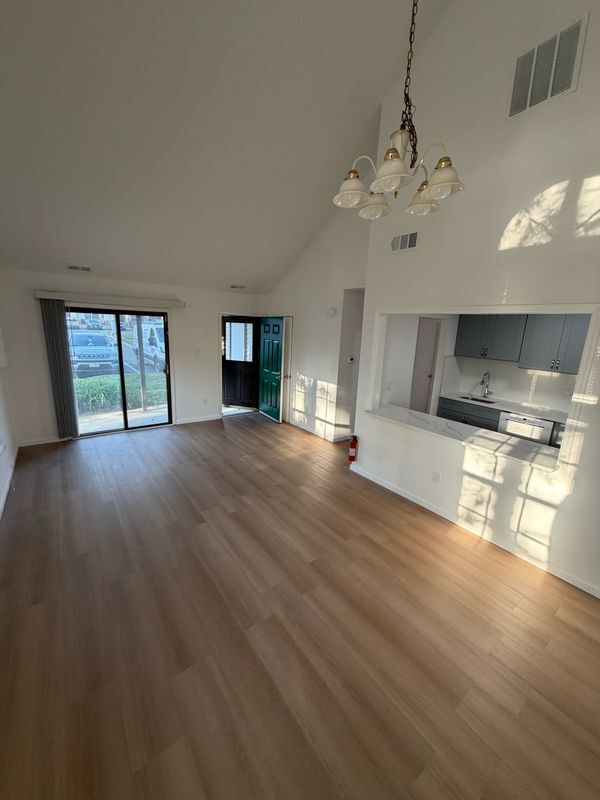Foto del edificio - 2807 Hawthorn Ct