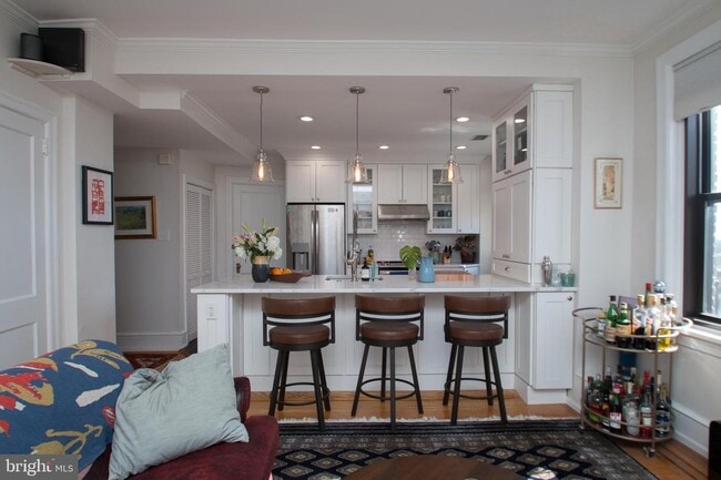 Building Photo - 250 S 17th St