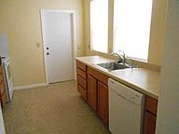 1215 E Jefferson St Seattle, WA 98122 $2,5... photo'