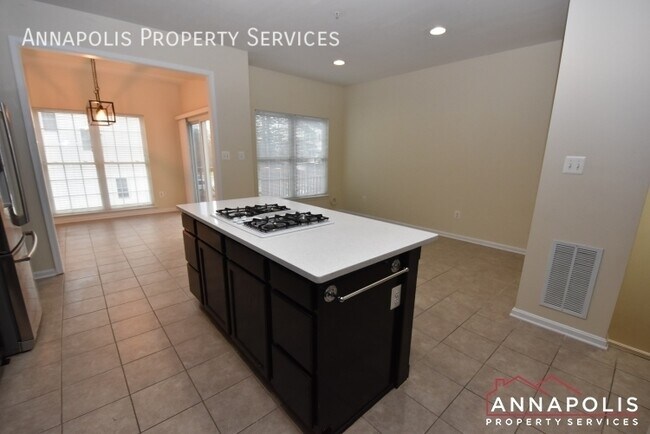 Building Photo - 2409 Jostaberry Way