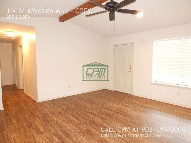 Foto del edificio - 10074 Wooded Way