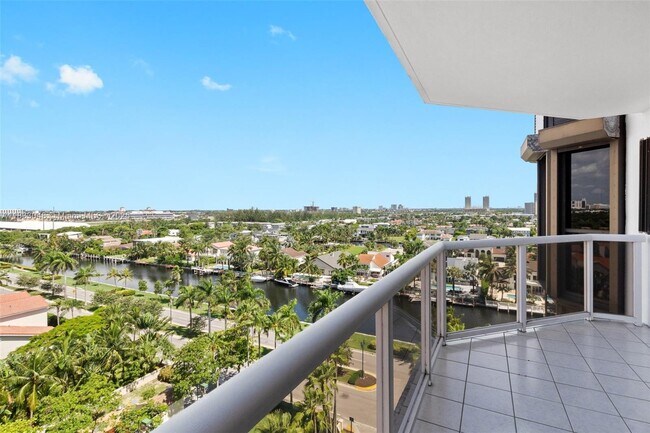 Foto del edificio - 3598 Yacht Club Dr