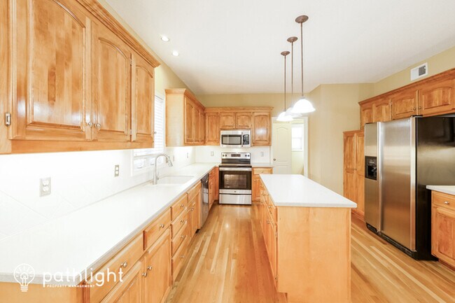 Foto del edificio - 15761 Cedar St, Overland Park, KS, 66224