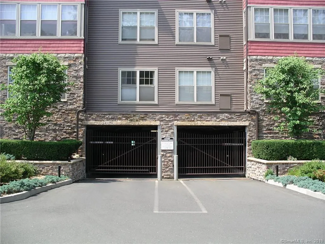 Building Photo - 100 Richards Ave