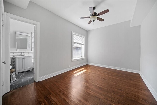 Foto del edificio - 6635 S Ellis Ave