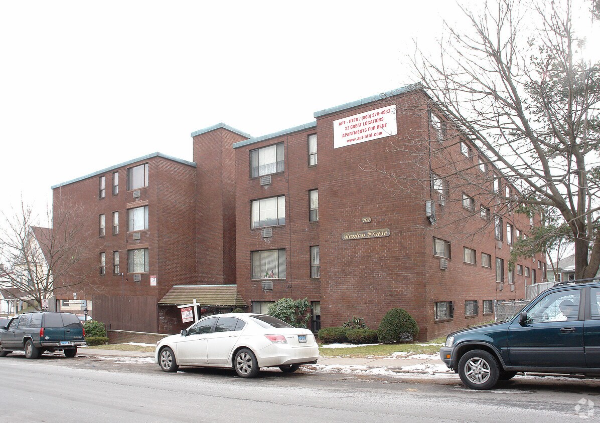 Benton House 101 Benton St Hartford, CT