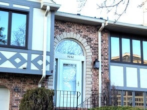 Building Photo - 9260 Windsor Pky