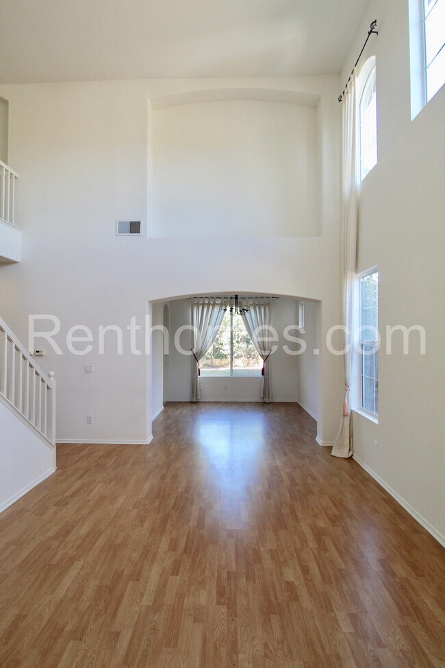 Building Photo - 12680 Senda Panacea