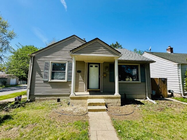 Building Photo - 2 Bedroom 2 Bath House For Lease Section 8...