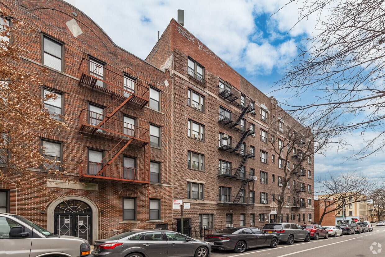 Building Photo - 4310 49th St