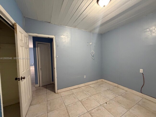 Foto del edificio - 2835 SW 37th Ct