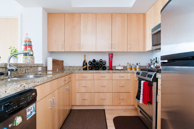 Cocina - 750 Van Ness Ave