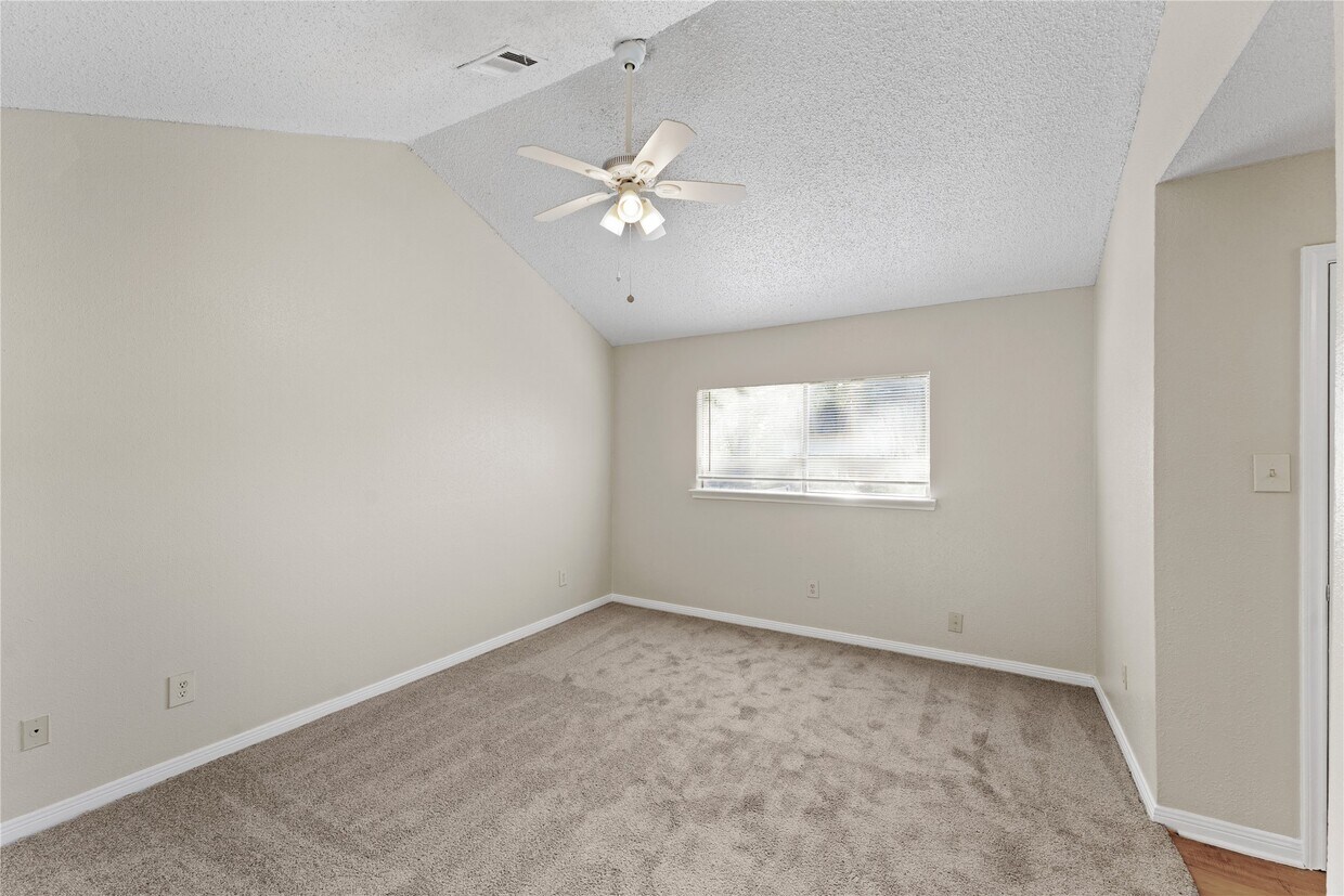 Foto del edificio - 5810 Twisted Pine Ct