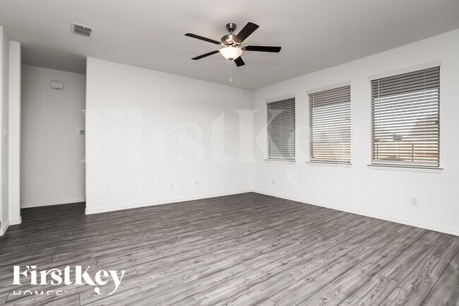 Foto del edificio - 5213 Idlewood Trail