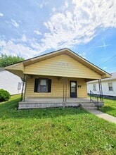Building Photo - 1128 S Waugh St