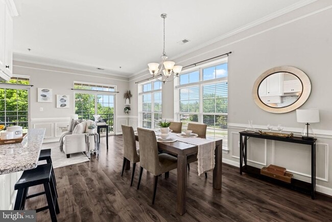 Foto del edificio - 810 Belmont Bay Dr