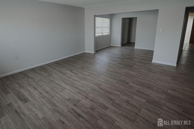 Building Photo - 72 Longfellow St