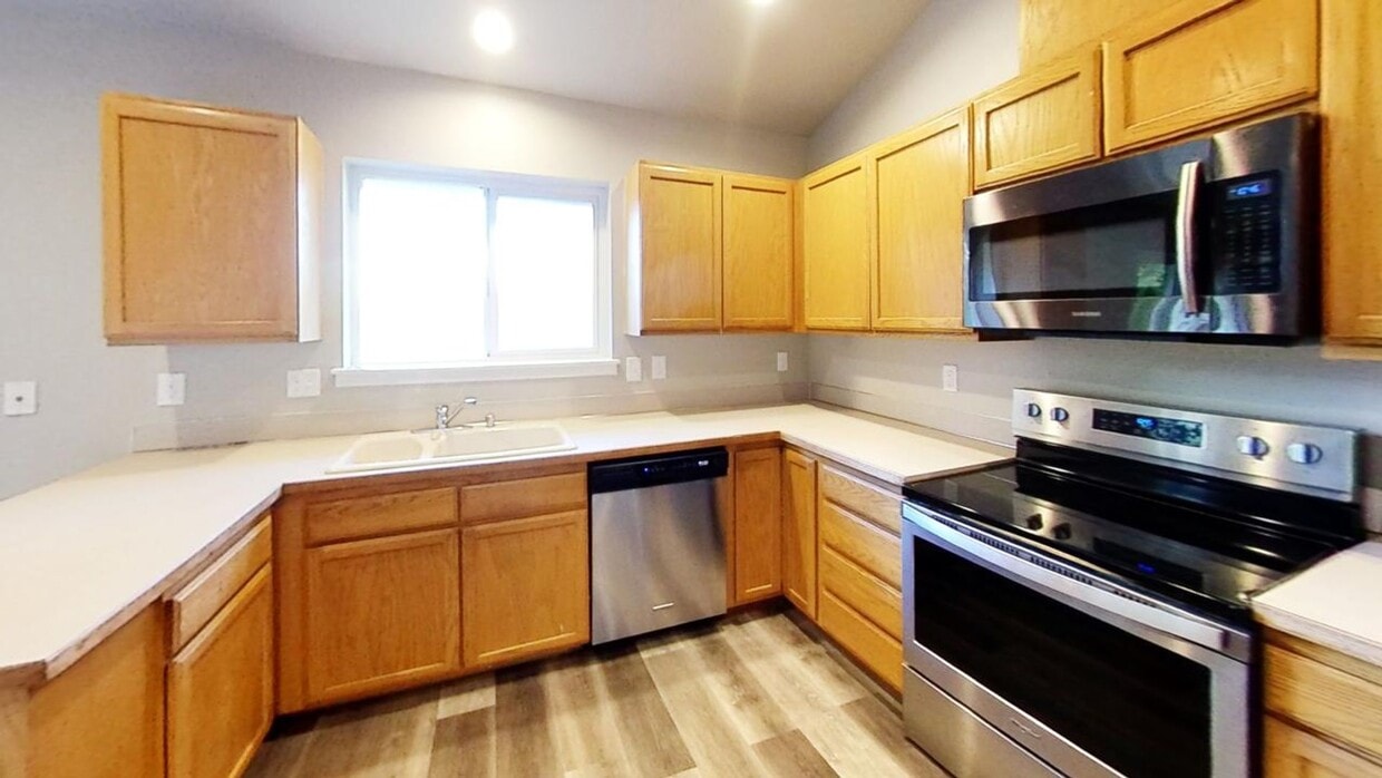 Primary Photo - 922 S 34th St