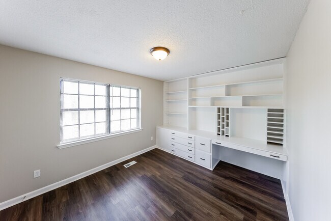 Foto del edificio - 3405 Hilltop Rd SE