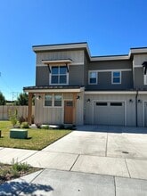 Building Photo - 3602 SW Badger Ave