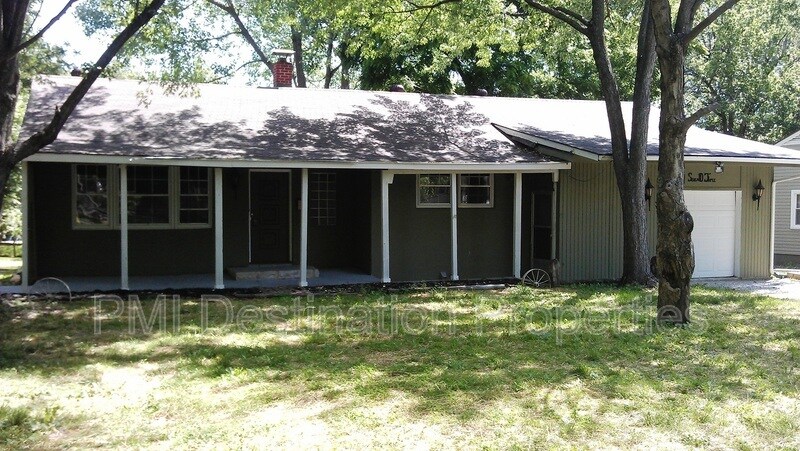 Primary Photo - 703 SE Douglas St